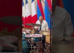 Macron sings as Armenia’s leader drums in unusual moment at state dinner | AJ #shorts